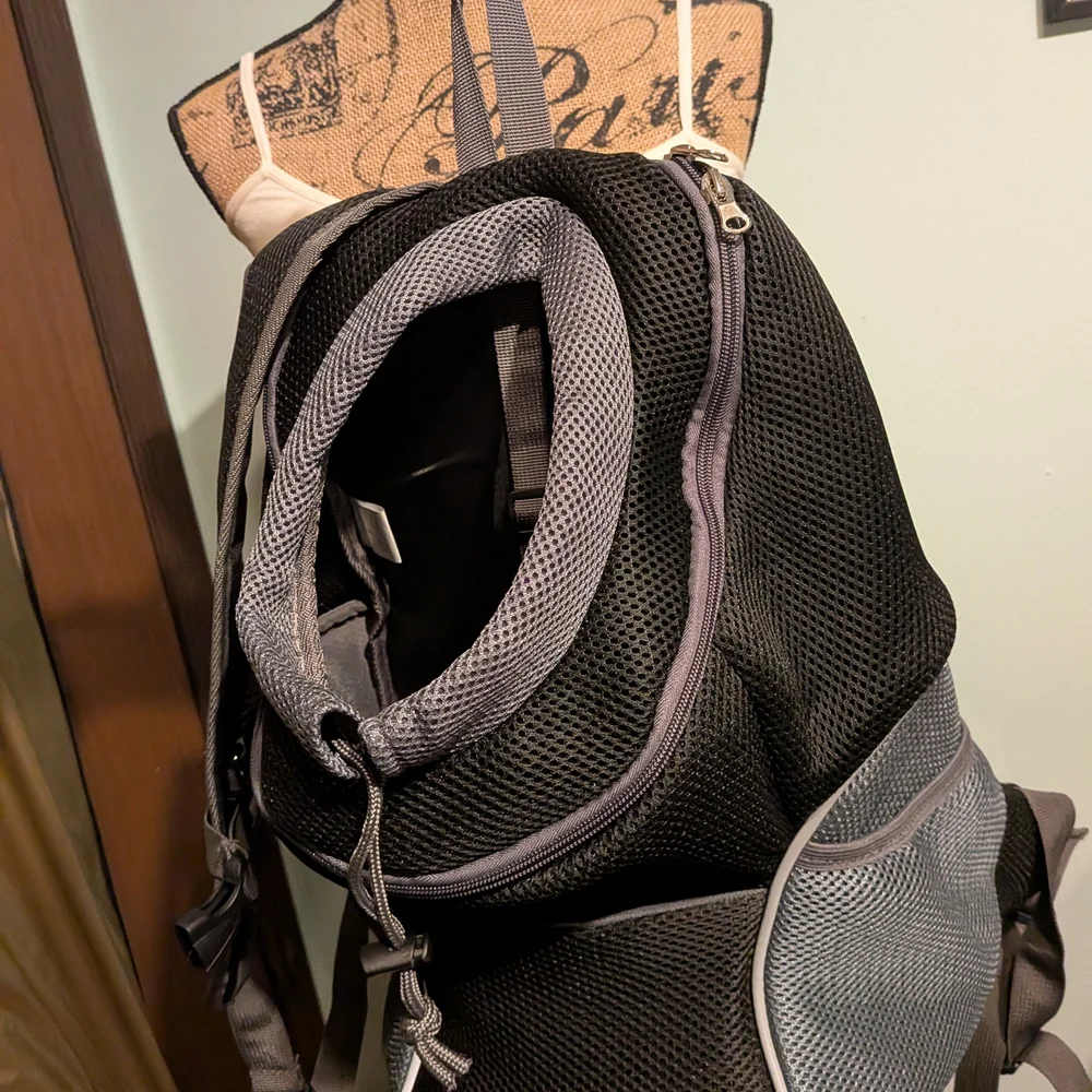 Pet Carrier Backpack - Picture 9 of 9